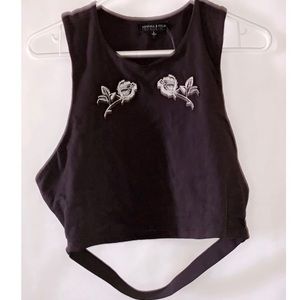 kendall & kylie crop top. never worn.